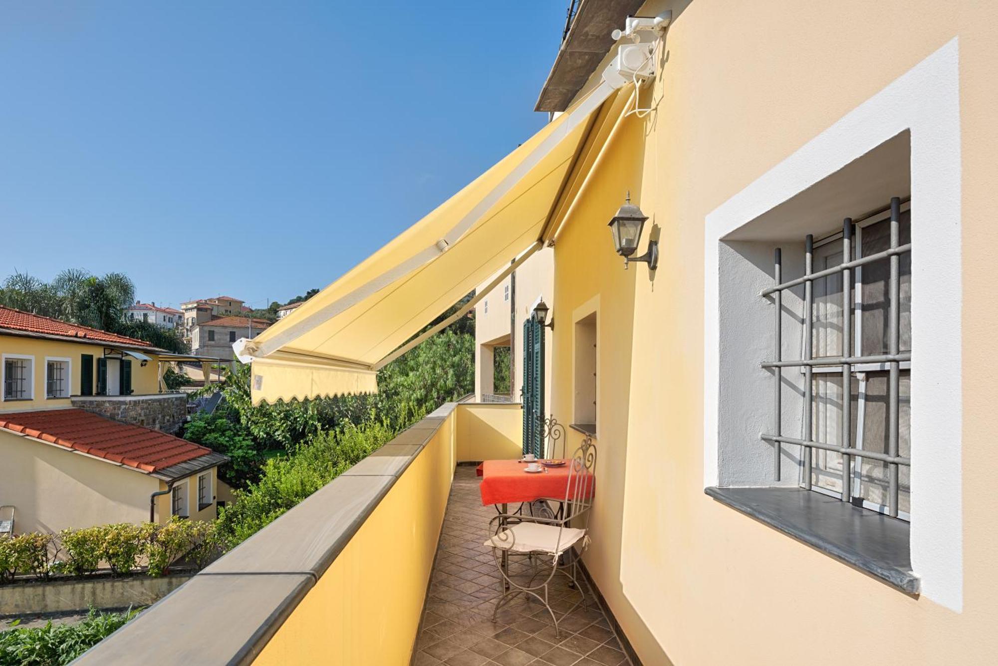 Casa Vacanze Nel Giardino Di Renzo Imperia Eksteriør bilde